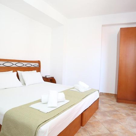 Palia Platia Apartments Пефкохорі Екстер'єр фото