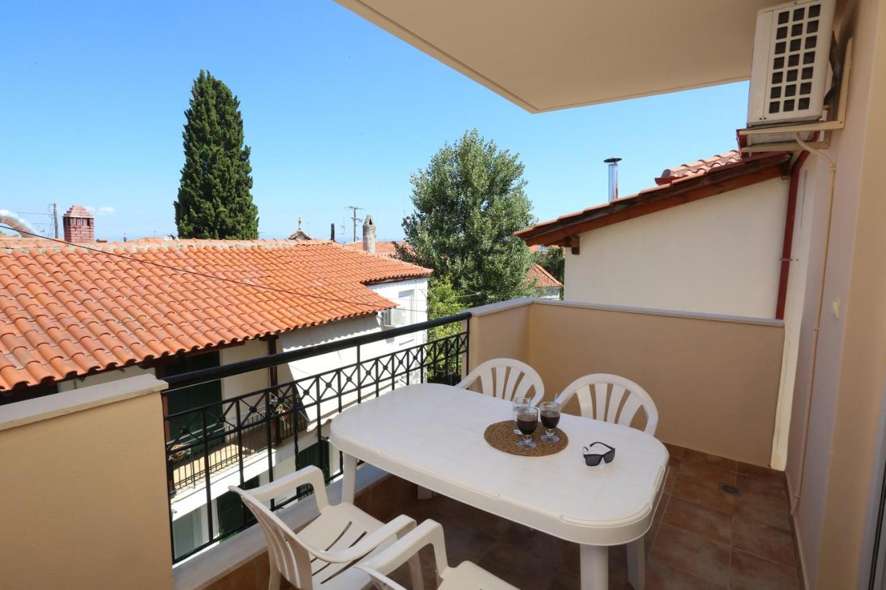 Palia Platia Apartments Пефкохорі Екстер'єр фото