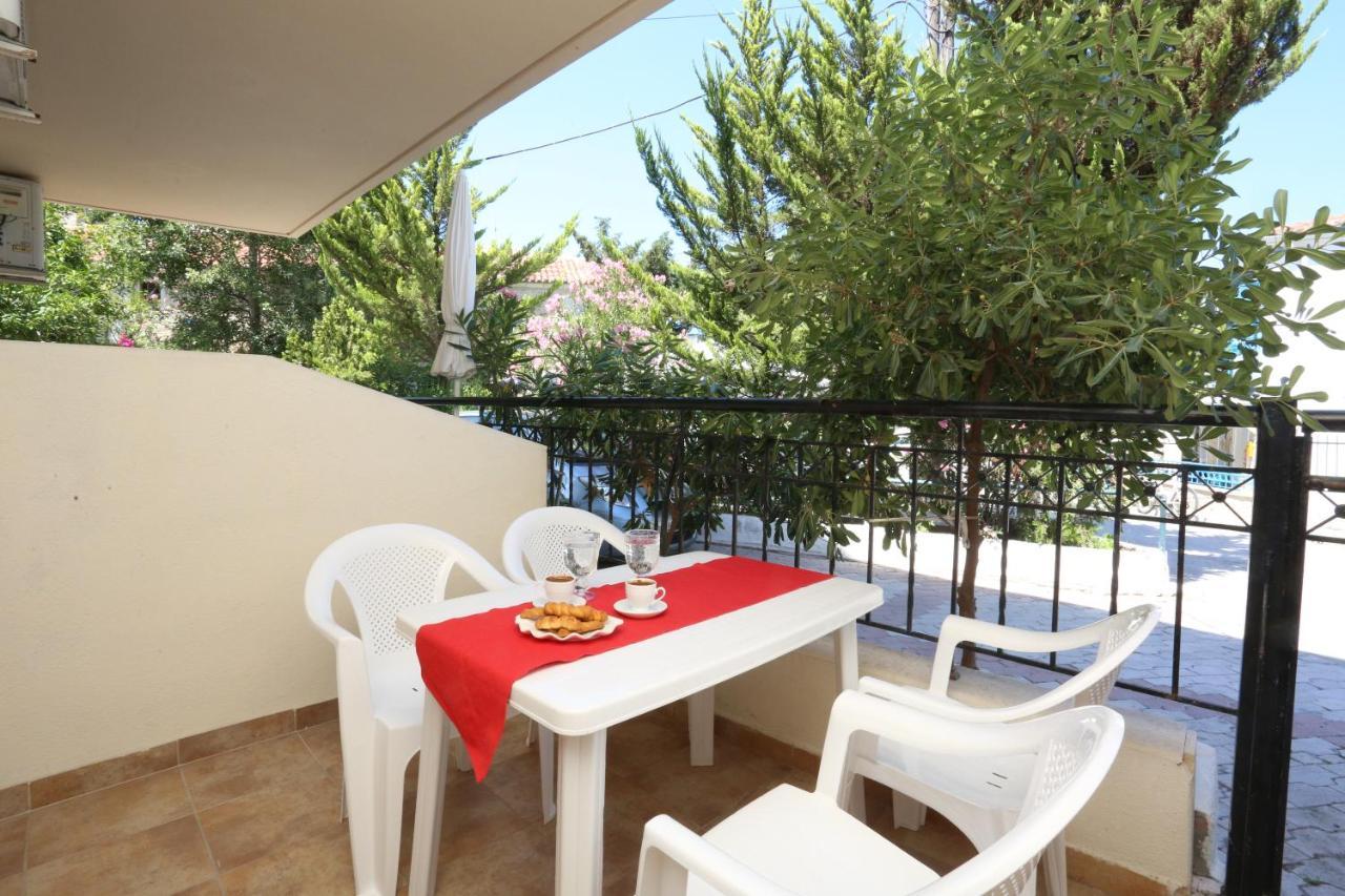 Palia Platia Apartments Пефкохорі Екстер'єр фото