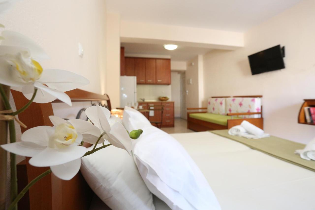 Palia Platia Apartments Пефкохорі Екстер'єр фото